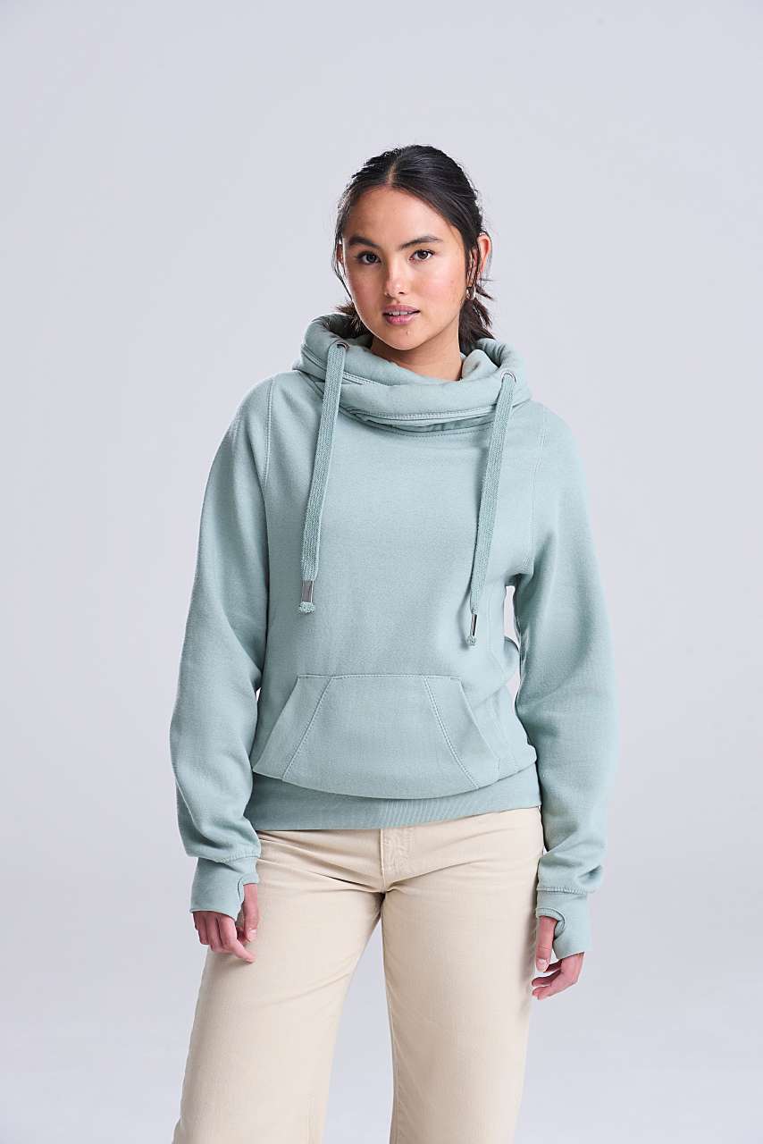 KERESZTEZETT NYAKÚ KAPUCNIS PULÓVER