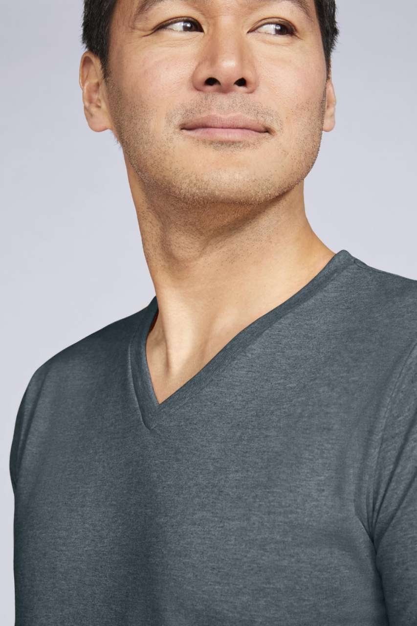 SOFTSTYLE® FELNŐTT V-NYAKÚ PÓLÓ