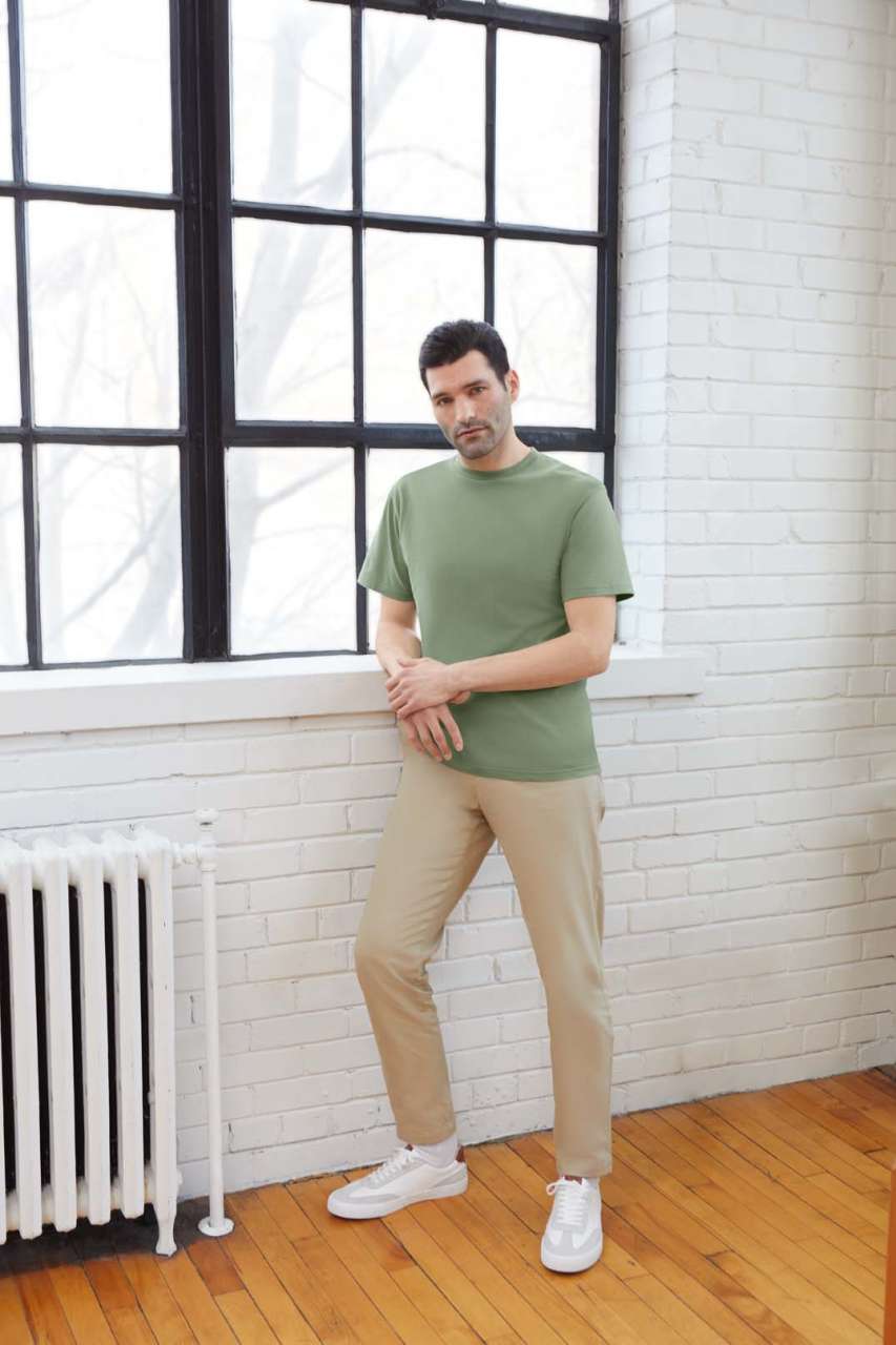 SOFTSTYLE® MIDWEIGHT ADULT T-SHIRT