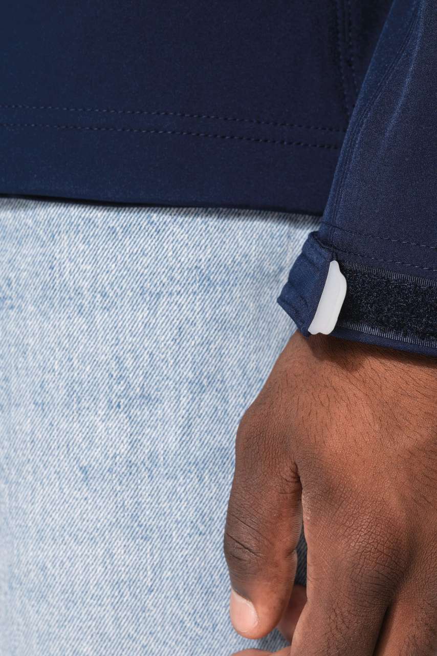 FÉRFI KAPUCNIS SOFTSHELL KABÁT