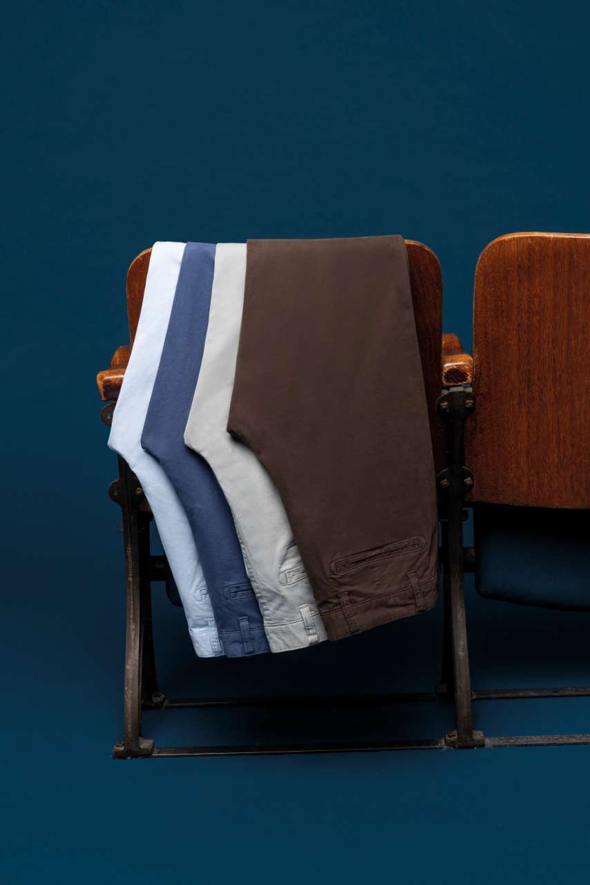 MEN'S CHINO TROUSERS